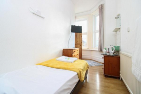 Pebbles guest house room 18